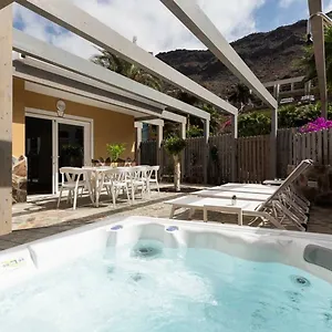  Villa De